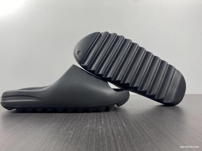 Yeezy Onyx Adidas HQ6448 Slide 0729
